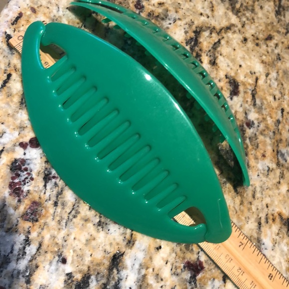2.  sets authentic Y2K  green large hair combs - Picture 2 of 9